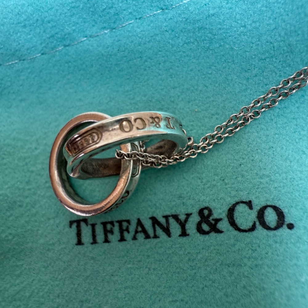 Tiffany & Co. Interlocking Circled Pendant in Silver - Picture 3 of 8